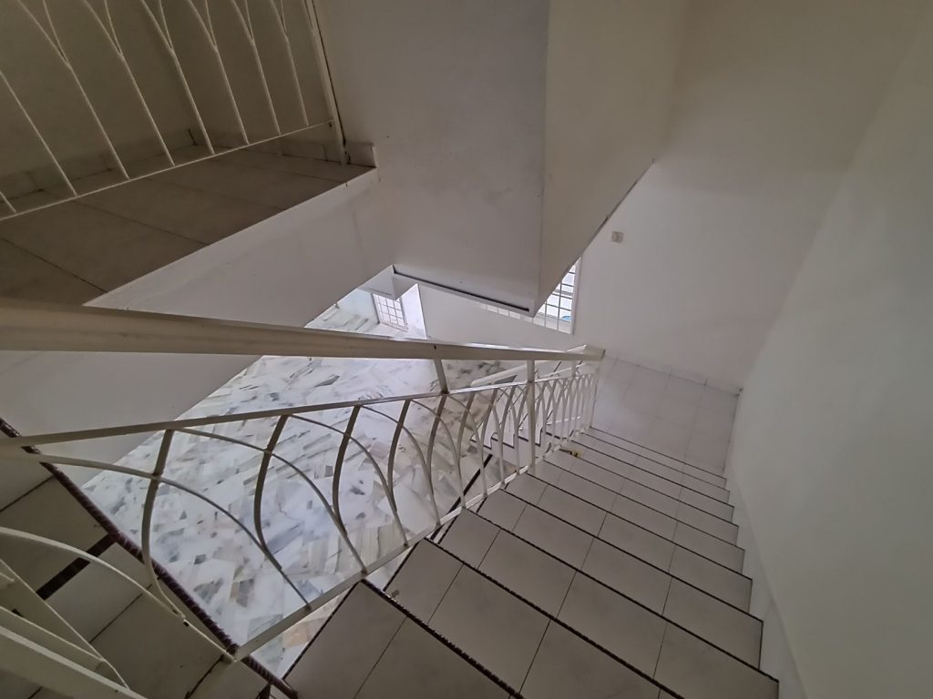 TERES 2 TINGKAT SEMAMBU KUANTAN