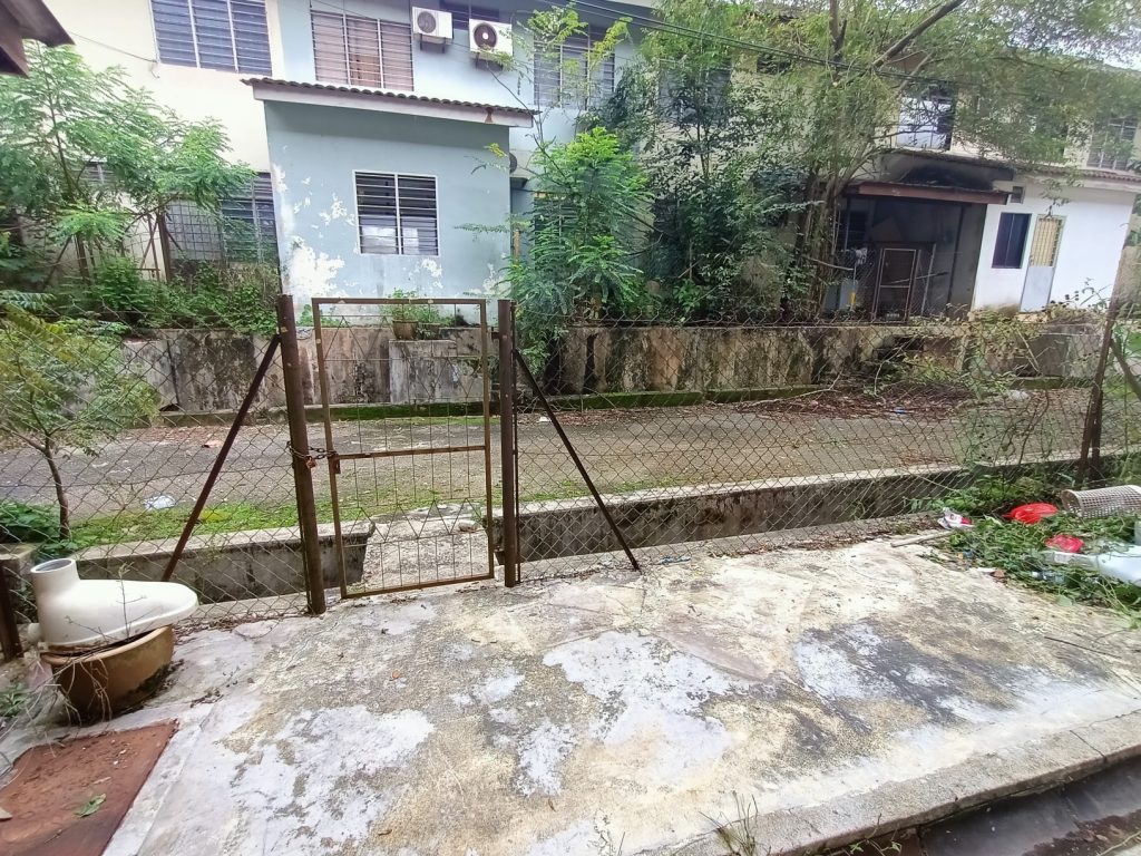 TERES 2 TINGKAT SEMAMBU KUANTAN